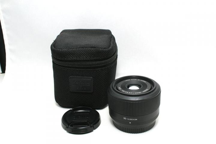 Sigma AF 30\2.8 EX DN